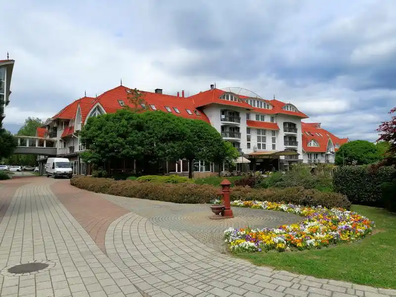 Az elkészült tetőtisztítás után az új eredmény látható.